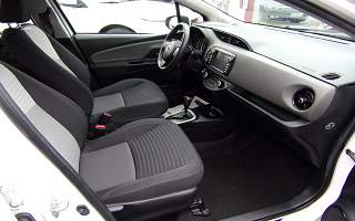 TOYOTA YARIS  HYBRID