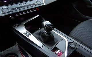 PEUGEOT&nbsp; 308&nbsp;308 BLUEHDI 130 BVM6