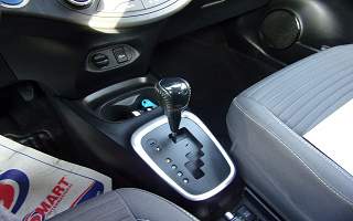 TOYOTA&nbsp; YARIS&nbsp;YARIS HYBRIDE 100H