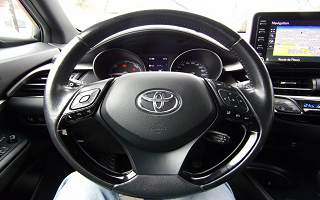 TOYOTA&nbsp; C-HR&nbsp;C-HR HYBRIDE 2.0 184H BVA