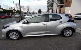 TOYOTA&nbsp;YARIS&nbsp; HYBRID