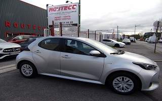 TOYOTA&nbsp;YARIS&nbsp; HYBRID