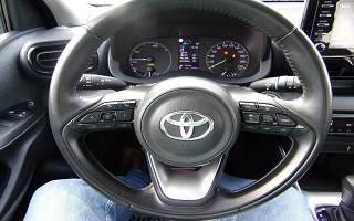 TOYOTA&nbsp;YARIS&nbsp; HYBRID