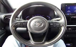 TOYOTA&nbsp;YARIS&nbsp; CROSS