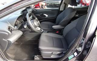 TOYOTA&nbsp; YARIS&nbsp;YARIS HYBRIDE 114H