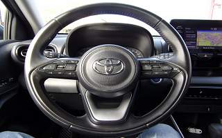 TOYOTA&nbsp; YARIS&nbsp;YARIS HYBRIDE 114H