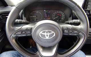 TOYOTA&nbsp;YARIS&nbsp; HYBRID