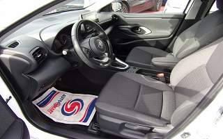 TOYOTA&nbsp;YARIS&nbsp; HYBRID