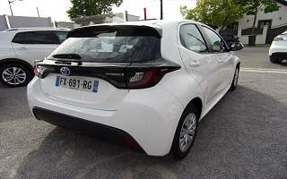 TOYOTA&nbsp;YARIS&nbsp; HYBRID