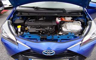 TOYOTA&nbsp;YARIS&nbsp; HYBRID