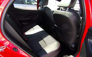 TOYOTA&nbsp; YARIS&nbsp;YARIS HYBRID 116H BVA