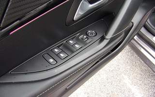 PEUGEOT&nbsp;208&nbsp; NV