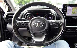 TOYOTA&nbsp;YARIS&nbsp; CROSS HYBRID
