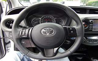 TOYOTA&nbsp;YARIS&nbsp; HYBRID