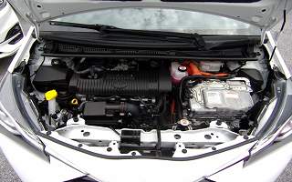 TOYOTA&nbsp;YARIS&nbsp; HYBRID