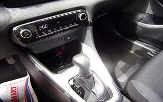 TOYOTA&nbsp;YARIS&nbsp; HYBRID