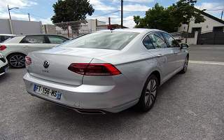 VOLKSWAGEN&nbsp;PASSAT&nbsp; BERLINE