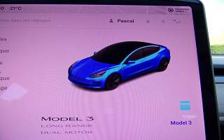 TESLA&nbsp;MODEL 3&nbsp;