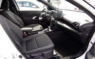 TOYOTA&nbsp;YARIS&nbsp; CROSS HYBRID