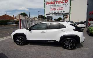 TOYOTA&nbsp;YARIS&nbsp; CROSS HYBRID