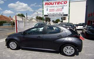 TOYOTA&nbsp;YARIS&nbsp; HYBRID