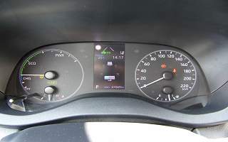 TOYOTA&nbsp;YARIS&nbsp; HYBRID