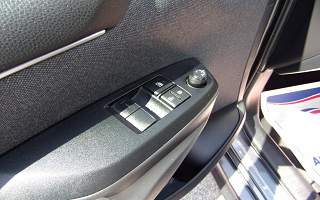 TOYOTA&nbsp;YARIS&nbsp; HYBRID