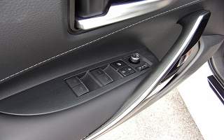 TOYOTA&nbsp;COROLLA&nbsp; HYBRID