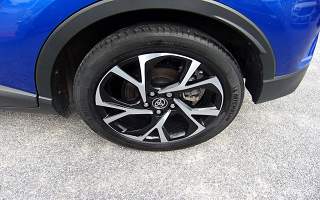 TOYOTA&nbsp;C-HR&nbsp; HYBRID