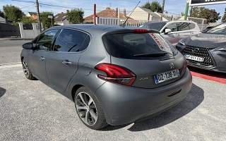 PEUGEOT&nbsp;208&nbsp; 5P