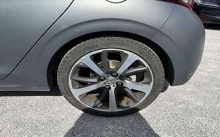 PEUGEOT&nbsp;208&nbsp; 5P