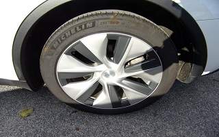TESLA&nbsp; MODEL Y&nbsp;MODEL Y STANDARD