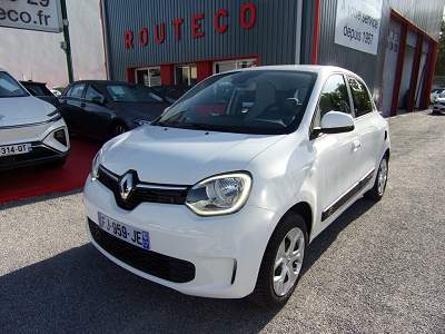 RENAULT -  III - 4CV - ESSENCE